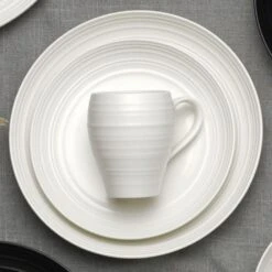 Mikasa -Mikasa swirl white salad plate DJ100 202 2